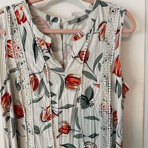 Floral Sleeveless V-Neck Top